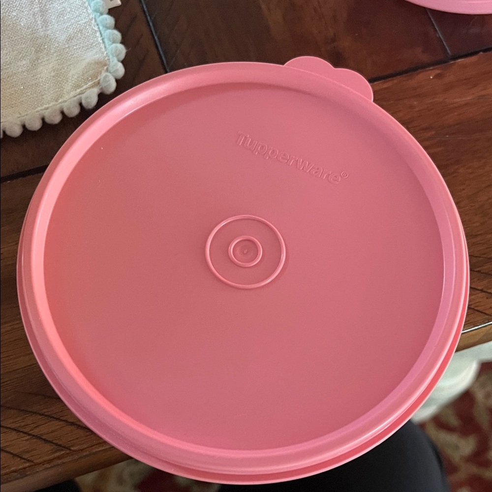 Tupperware 1.5 cup new pink  Stackable Food Storage Containers - Set of 5 - Picture 2 of 3